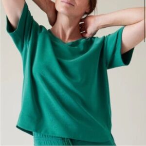Athleta Size LG Women’s Classic Crop T-Shirt Boxy Green